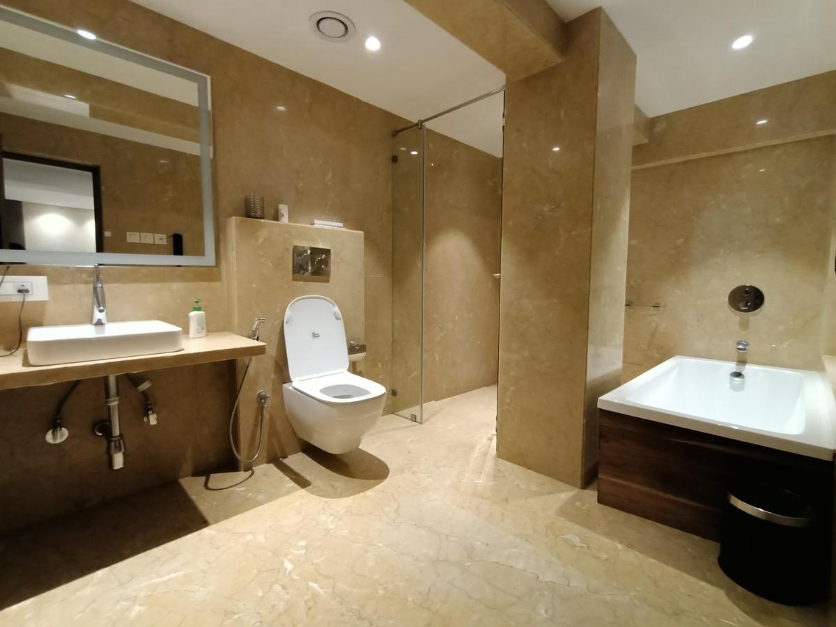 Hotel Highway Inn Andheri East Mumbai  Buitenkant foto