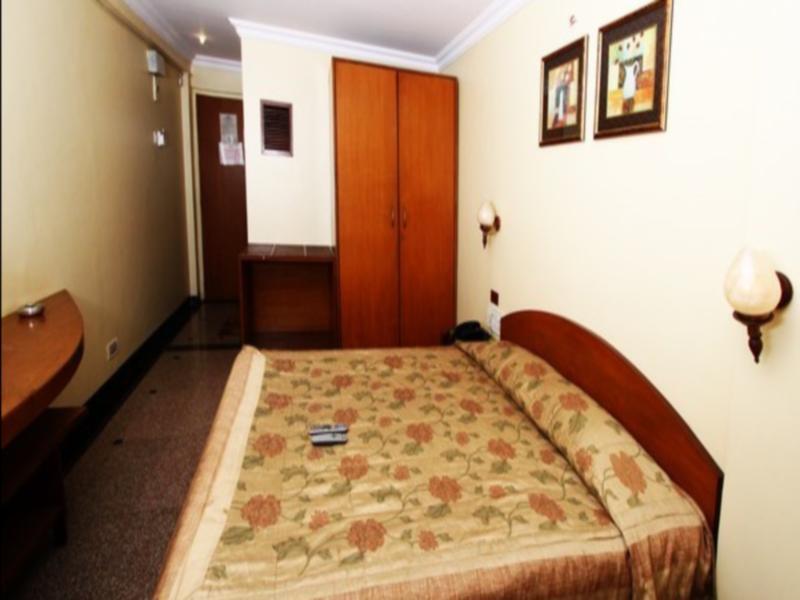 Hotel Highway Inn Andheri East Mumbai  Buitenkant foto