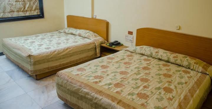 Hotel Highway Inn Andheri East Mumbai  Buitenkant foto